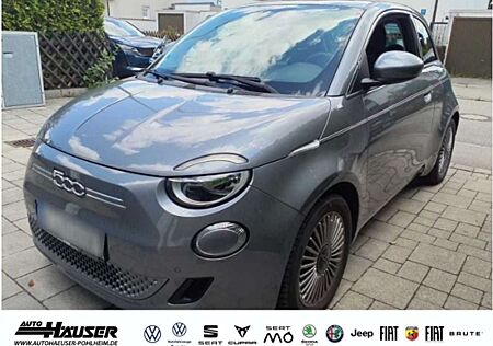 Fiat 500E 42 kWh KAMERA TEMPOMAT APPLE ANDROID