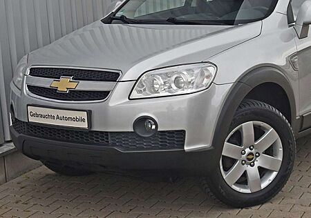 Chevrolet Captiva 2.4 LS* 7-Sitzer! Navi! Leder! 2.Hand! *