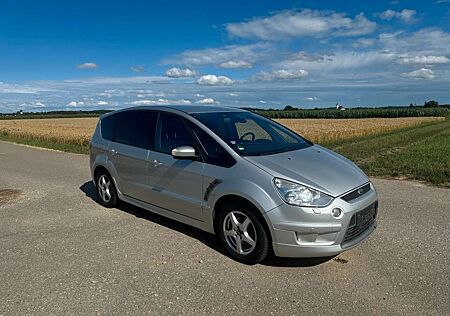 Ford S-Max Titanium Leder Xenon Klimaautomatik