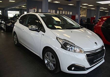 Peugeot 208 PureTech 82 Style - Panorama -