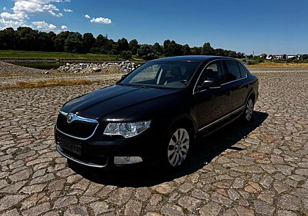 Skoda Superb II Diesel 2.0 TDI Elegance Xenon 2x PDC BT