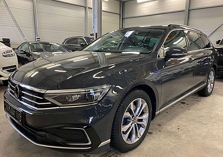 VW Passat Variant Volkswagen Passat GTE DSG ACC AHK DAB LED-Matrix Pano Kam