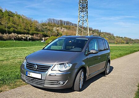 VW Touran Volkswagen 1.9 TDI DPF DSG Highline