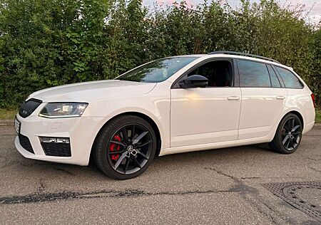 Skoda Octavia Combi 2.0 TSI (Green tec) DSG RS