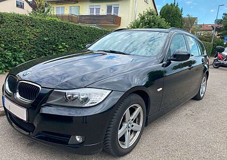 BMW 320 TOURING*KLIMATRON*SSD*SITZHEIZ*PDC*AUTOM