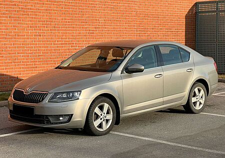 Skoda Octavia 1.6 TDI DPF DSG Active