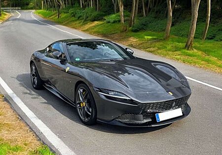 Ferrari Roma *Grigio Silverstone*Park Kamera*AppleCarPlay