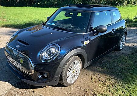 Mini Cooper SE Trim XL, 1. Hd, Deep Blue, Batterie Zertifikat