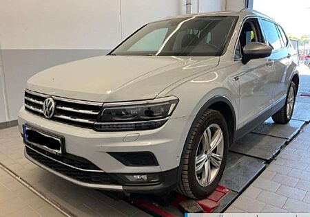 VW Tiguan Allspace Volkswagen 2.0 TSI DSG 4-Motion Highline Na