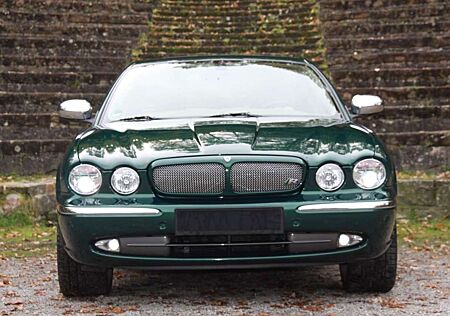 Jaguar XJR Top gepflegter mit 2 Jahre Garantie