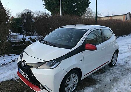 Toyota Aygo x