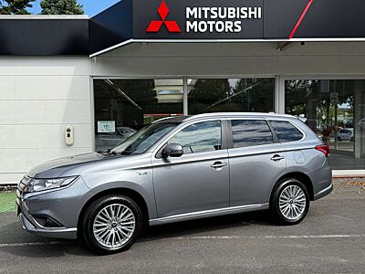 Mitsubishi Outlander PHEV Basis 4WD *AHK*ALLWETTERREIFEN*GARANTIE