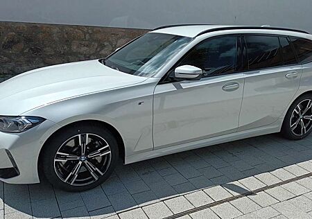 BMW 330 i xDrive Touring M Sport Ambi HiFi ACC