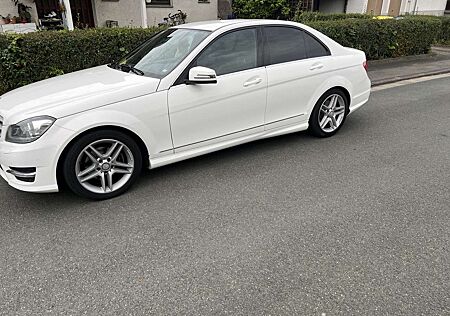 Mercedes-Benz C 220 (BlueTEC) d AMG Line
