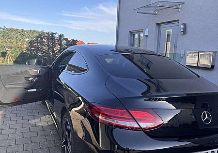 Mercedes-Benz C 200 Coupe 9G-TRONIC AMG Line Night Edition