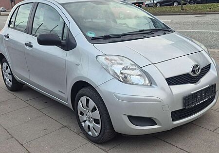 Toyota Yaris Basis