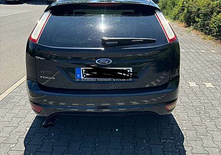 Ford Focus 2.0 16V Trend