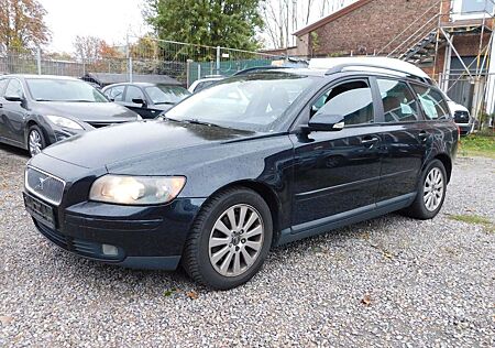 Volvo V50 gebraucht kaufen Volvo V50 Kombi 2.4 Momentum
