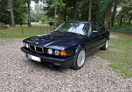 BMW 740 V8