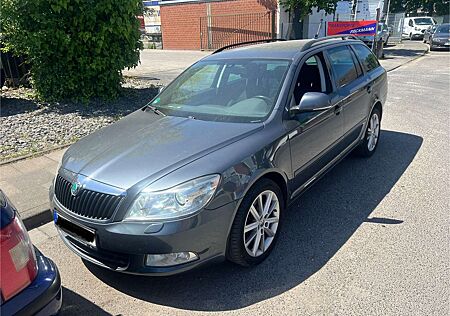 Skoda Octavia Combi 2.0 TDI DPF DSG FAMILY,Xenon,PDC,Alufelgen