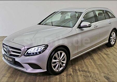 Mercedes-Benz C 300 Autom., LED, Carplay, unfallfrei, lückenlos SHG