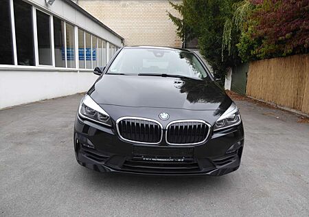 BMW 218 Advantage Automatik Scheckheft LED PDC Kamera
