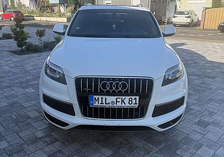 Audi Q7 3.0 TDI quattro/ S-Line/ 7-Sitze/ Panorama/ Voll
