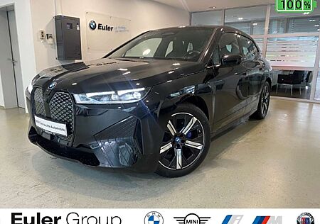 BMW iX xDrive 50 AHK Laser DAB Navi HK-System Pano