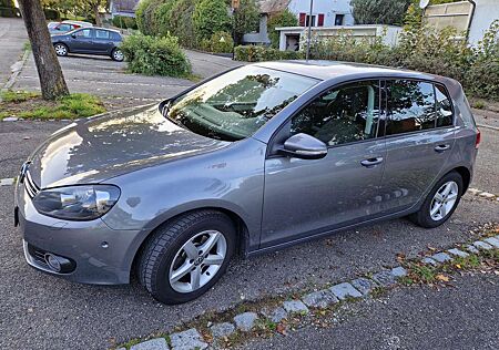 VW Golf Volkswagen 1.6 TDI DPF BlueMotion Technology Team