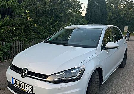 VW Golf Volkswagen 1.6 TDI (BlueMotion Technology) DSG Comfortline