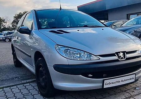Peugeot 206 Petit Filou 75