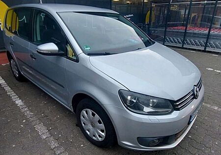 VW Touran Volkswagen 1.6 TDI DPF Comfortline