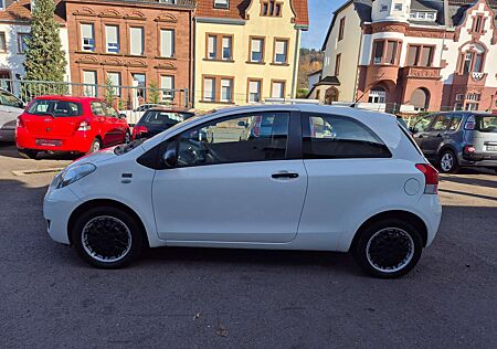 Toyota Yaris "1.Hand, TÜV 09/2027"