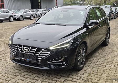 Hyundai i30 1.5 T-GDI DCT*160PS*Navi*LED*RKam*Le Shz*FCA