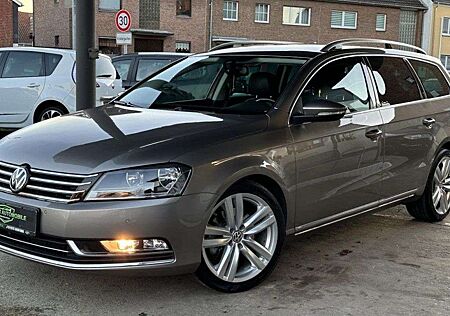 VW Passat Variant Volkswagen *4Motion*DSG*ACC*AHK*Leder*Alus*