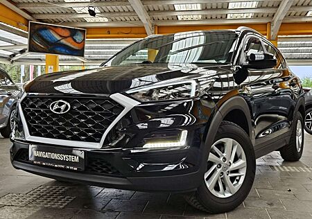 Hyundai Tucson 1,6i mit Navi Kamera Sitzheizung Alu ...