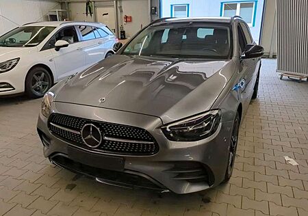 Mercedes-Benz E 300 de AMG/Pan-Dach/Leder/Nigt-Paket