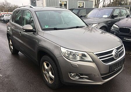 VW Tiguan Volkswagen HIGHLINE 4x4 2,0 TDI 170 PS VOLLAUSSTATUNG EURO 5
