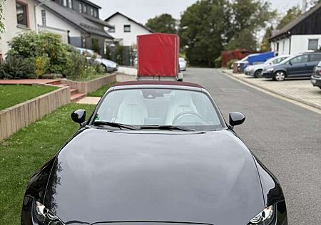 Mazda MX-5 SKYACTIV-G 2.0 ADVANTAGE DESIGN