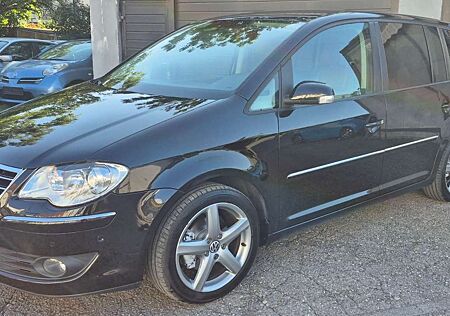 VW Touran Volkswagen Highline Sitzheizung Navi Vollleder Klima