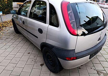 Opel Corsa 1.2 16V Sport sehr sparsam, 8× bereift.
