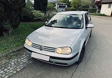 VW Golf Volkswagen 1.4Edition