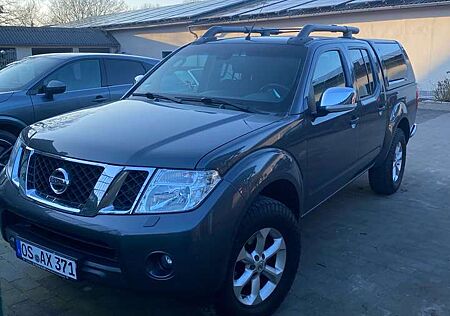 Nissan Navara Double Cab LE 4X4 / + Luftfederung