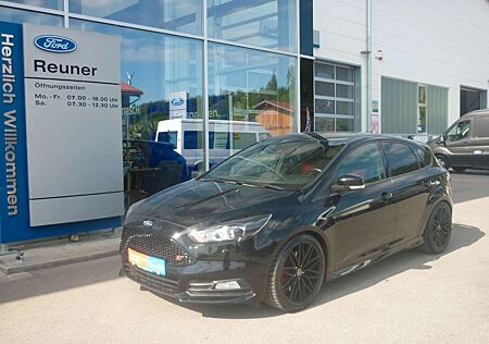 Ford Focus Lim. ST