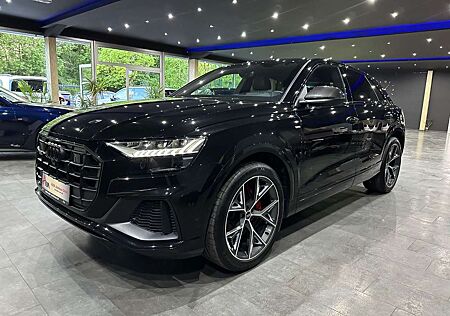 Audi Q8 quattro Competition S Line / Carbon/ Matrix