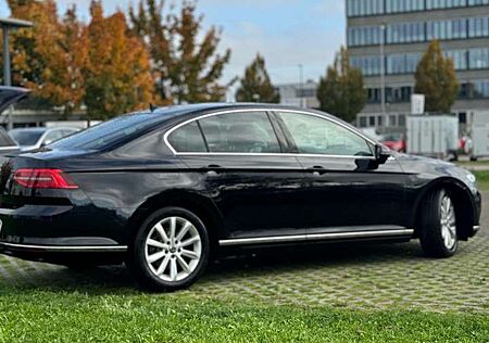 VW Passat Volkswagen 2.0 TDI (BlueMotion Technology) DSG Highline