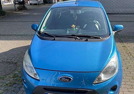 Ford Ka /+ 1.2 Titanium