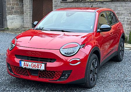 Fiat 600e RED LED 1Hand Garantie Finanzierung 2,99%