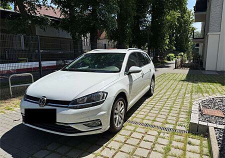 VW Golf Variant Volkswagen 1.6 TDI DSG NAVI Comfortline