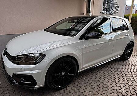 VW Golf R Volkswagen